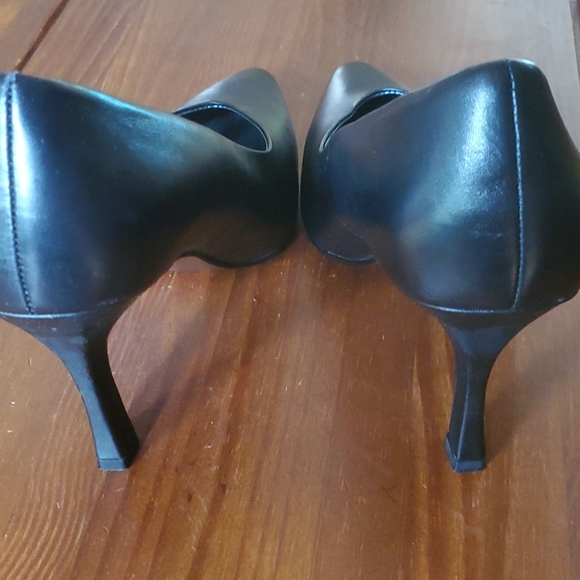 Shoes - Picture 2 of 5